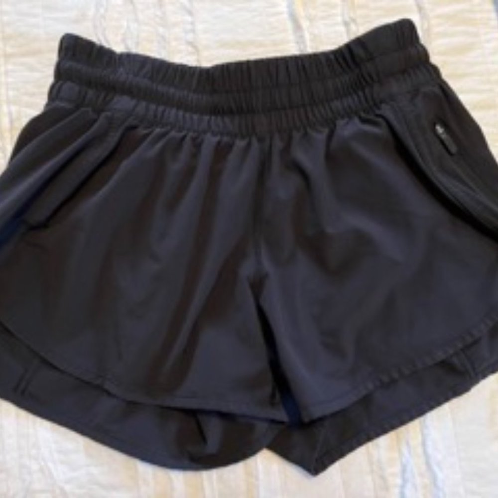 Lululemon Black Shorts - Size 6